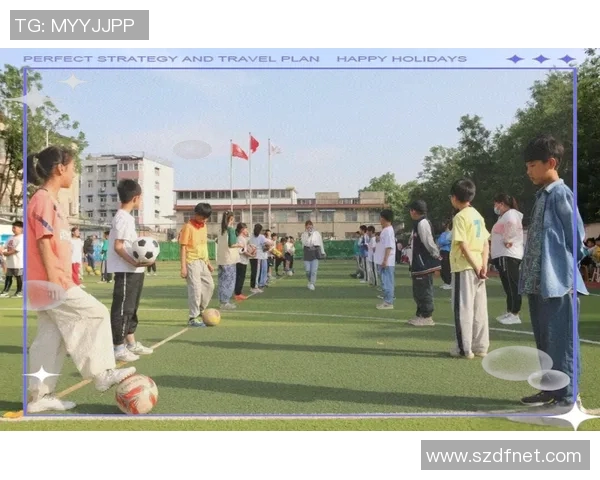 足球明星与孩子们的欢乐时光精彩视频合集尽享亲子互动乐趣