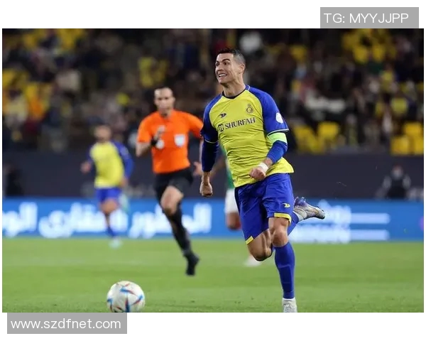 足球明星紧身运动服的时尚魅力与运动性能完美结合的全新体验